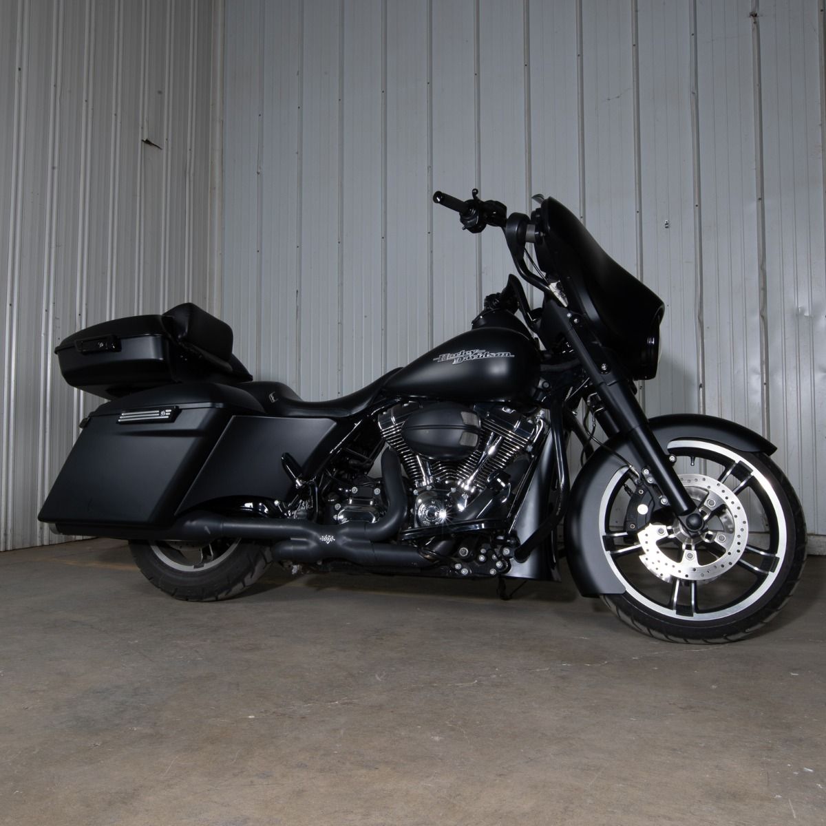 Hogworkz Color Matched 4" Dual Cut Stretched Saddlebags for Harley® Touring '14-'23