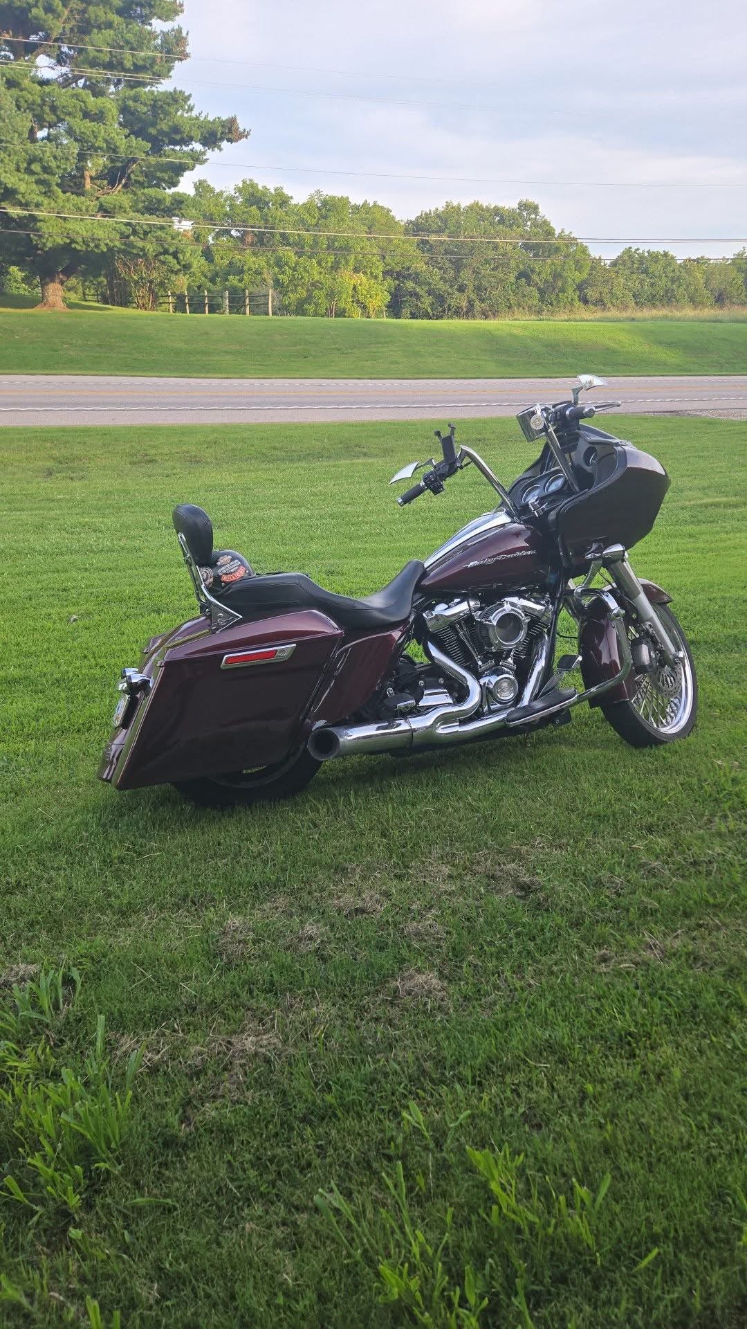 Hogworkz Color Matched Dual Blocked Extended 4" Stretched Saddlebags for Harley® Touring '14-'23